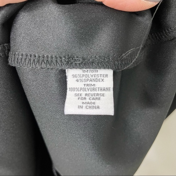 Wyatt Sheath Dress Perforated Black Faux Leather Cap Sleeve Size Large - Picture 9 of 9